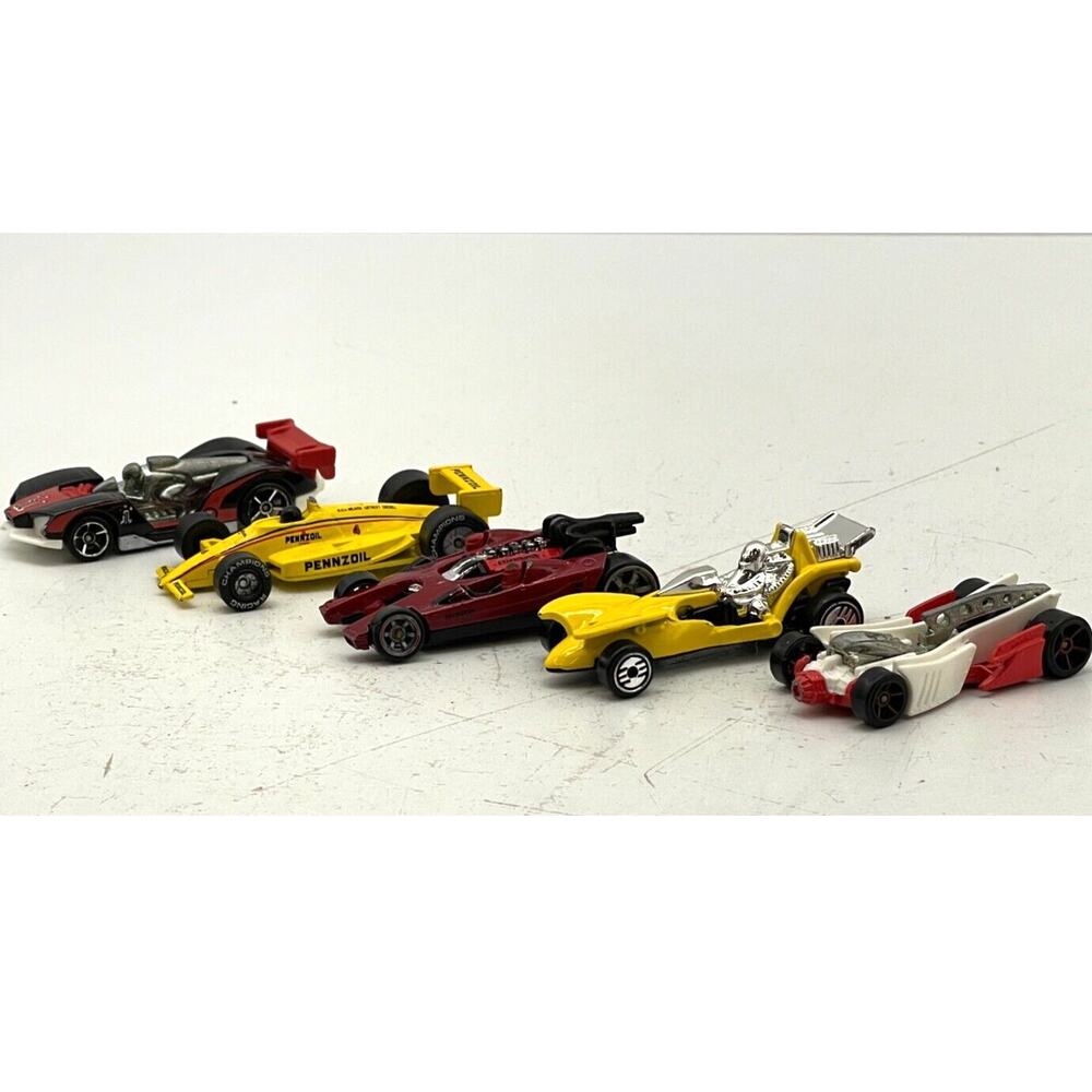 Lot of 5 Hot Wheels Race Team Collectibles Diecast Racing Model Car